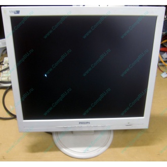 Монитор 17" TFT Philips 170S с битым пикселем в Евпатории, белый (Евпатория)